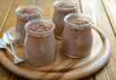 Hoe maak je chocoladeyoghurt zonder een machine?
