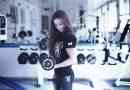 Moet ik deelnemen aan een sportschool of thuis trainen??