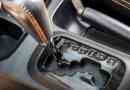 Wat is het verschil tussen een handmatige en automatische auto?