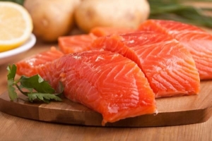 Hoe verse zalm te koken