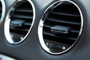 Hoe zich te ontdoen van slechte geur van auto-airconditioner