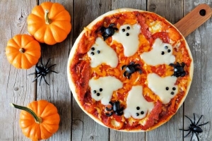 Hoe maak je een halloween-spookpizza?