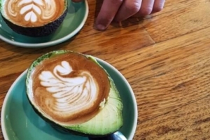 Hoe maak je een avocado latte - recept