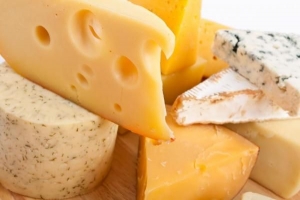 Hoe maak je kaassaus voor pasta met melk?