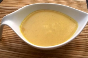 Hoe maak je currysaus zonder room?