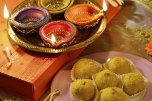 Hoe maak je diwali-kaarsen thuis?