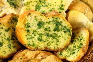 Knoflookbrood thuis maken