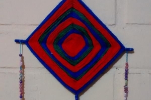 Hoe maak je god's eye craft met ijslollystokjes