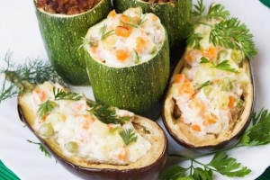 Hoe maak je gevulde courgette met garnalen