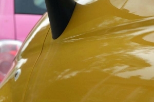 Hoe de auto thuis te polijsten?