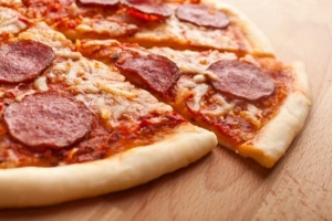 Hoe smeerkaas in pizza te gebruiken?