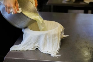 Hoe whey water te gebruiken na het maken van paneer - 11 ideeën
